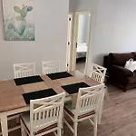 2 Cerca Del Mar